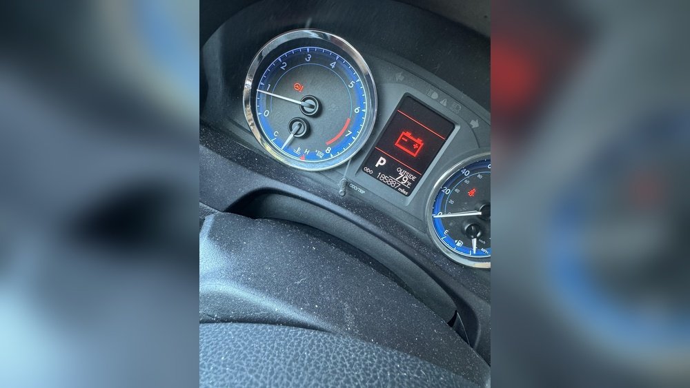 How to Reset Battery Light on Toyota Corolla